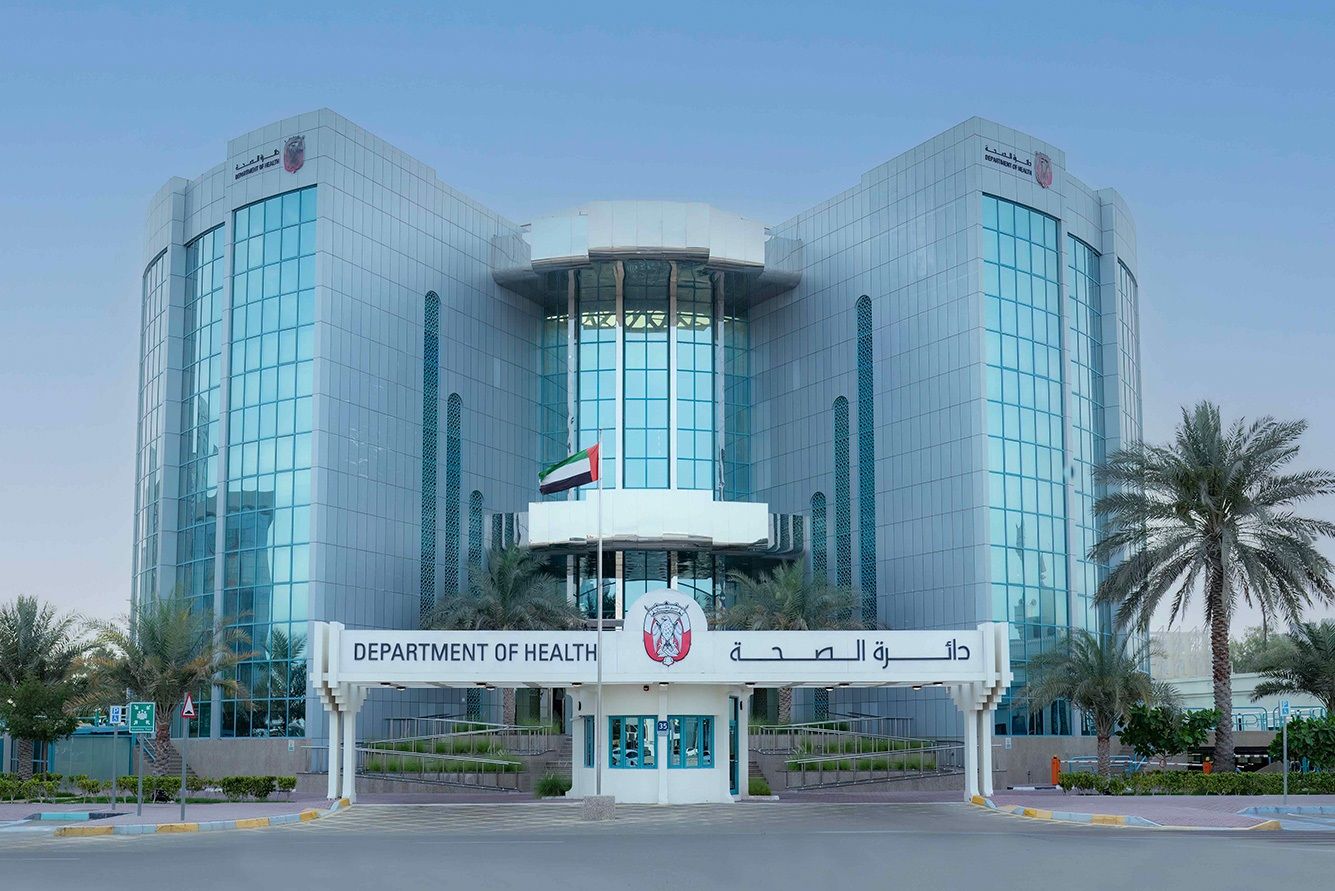 الامارات | «صحة أبوظبي» توقف 6 أطباء لعدم الالتزام بأنظمة وصف وصرف الأدوية المراقبة