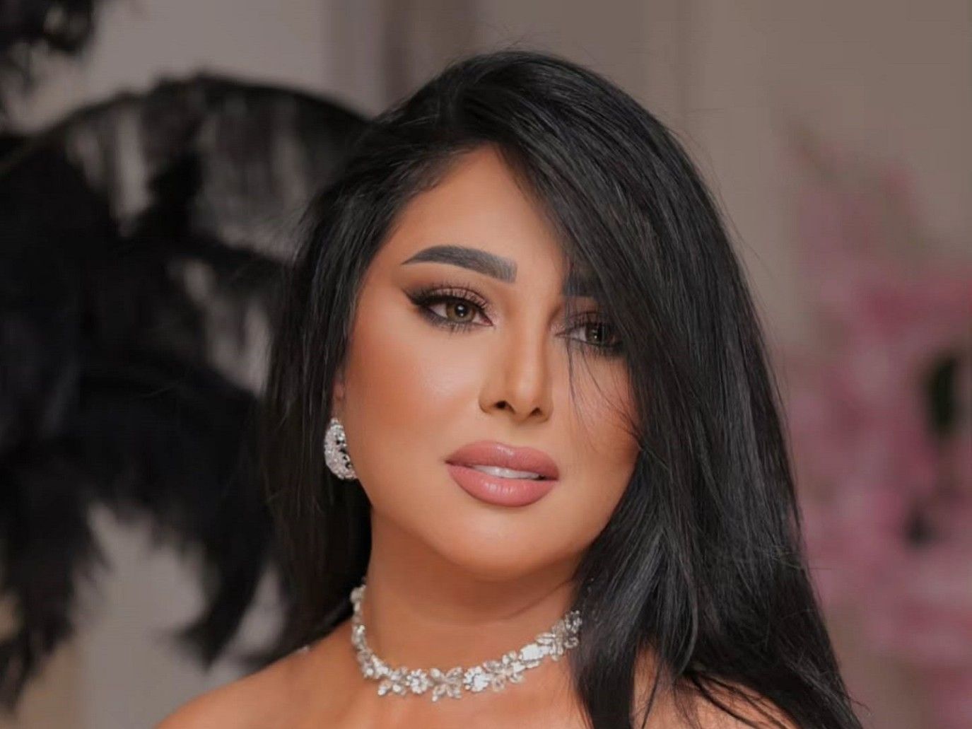 رحاب الجمل تلجأ لـ يسرا بسبب زوجها في فيلم الست لما.. فما القصة؟