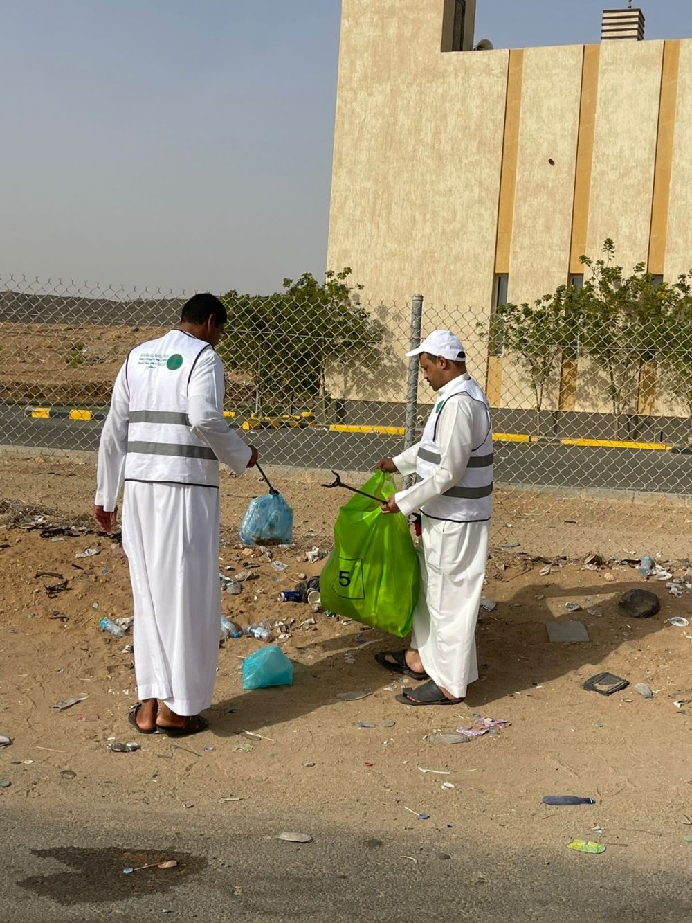 أخبار من السعودية.. مبادرة بيئية تخدم آلاف المصلين على طريق الهجرة السريع
