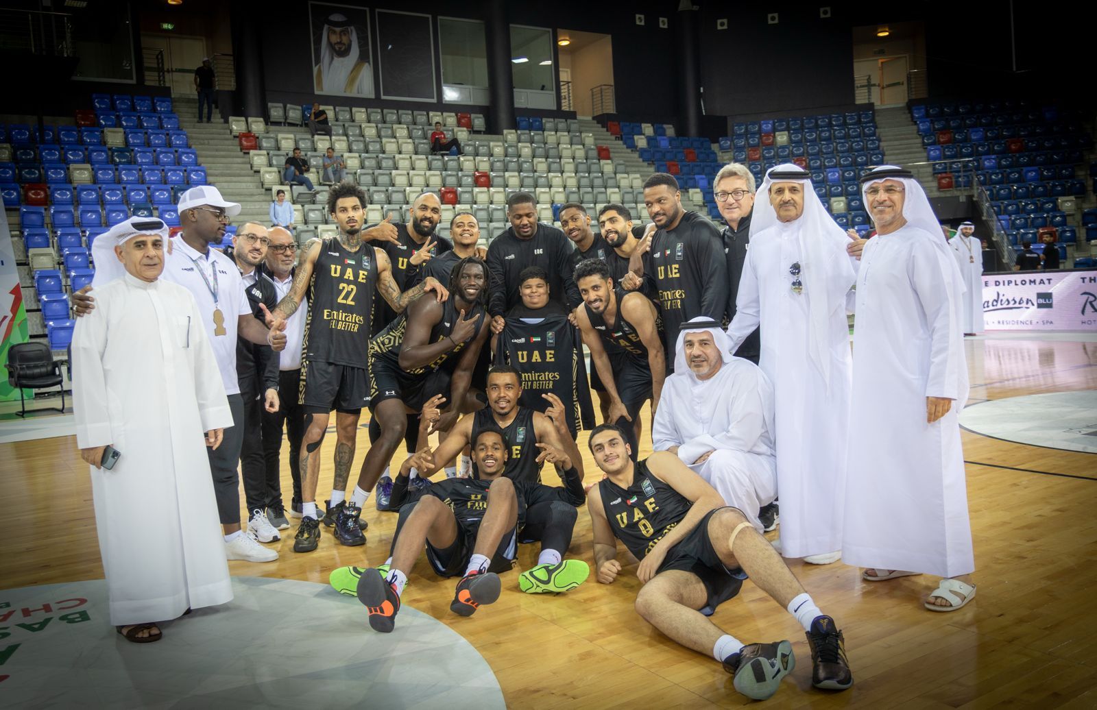 الامارات | القرقاوي يهنئ "أبيض السلة" بالفوز على منتخب مصر في البطولة العربية