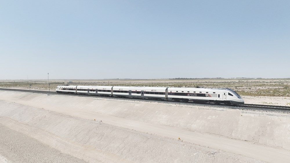 محمد بن راشد: قطار الاتحاد شريان اقتصادي مهم وجسر حيوي يعزز مسيرة الإمارات نحو المستقبل