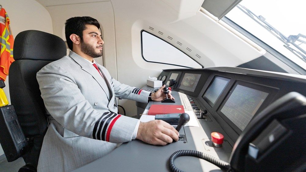 محمد بن راشد: قطار الاتحاد شريان اقتصادي مهم وجسر حيوي يعزز مسيرة الإمارات نحو المستقبل