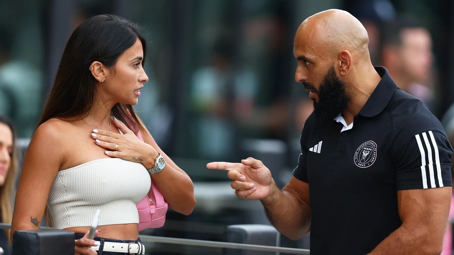 إيقاف التونسي الذي "يخنق العالم" لحماية ميسي!