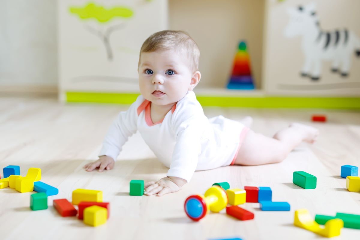 تجربتي في تطوير مهارات وحواس رضيعي في الشهر الخامس