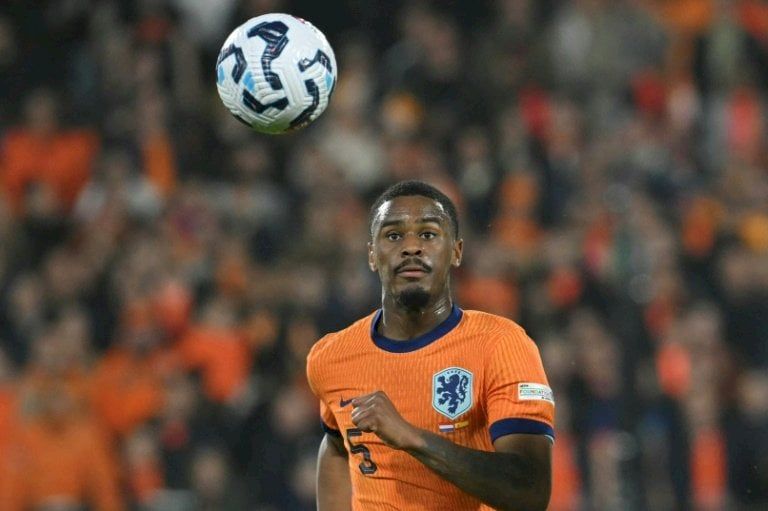 بطولة إنكلترا: تشلسي يتعاقد مع الظهير الأيسر الهولندي هاتو