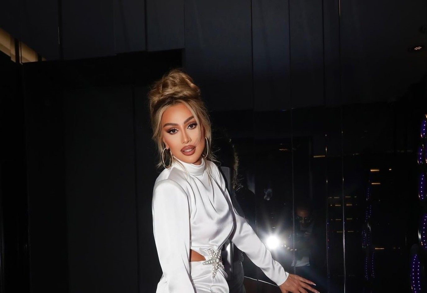 بعد رد أصالة المثير للجدل عن مايا دياب.. الأخيرة تُهاجمها وتهددها