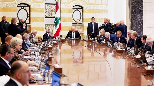 مجلس الوزراء اللبناني يبحث بسط سيادة الدولة على أراضيها