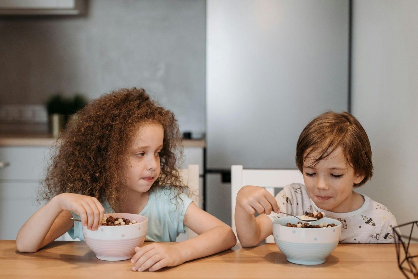 أفضل 10 وجبات خفيفة صحية يحبها الأطفال 