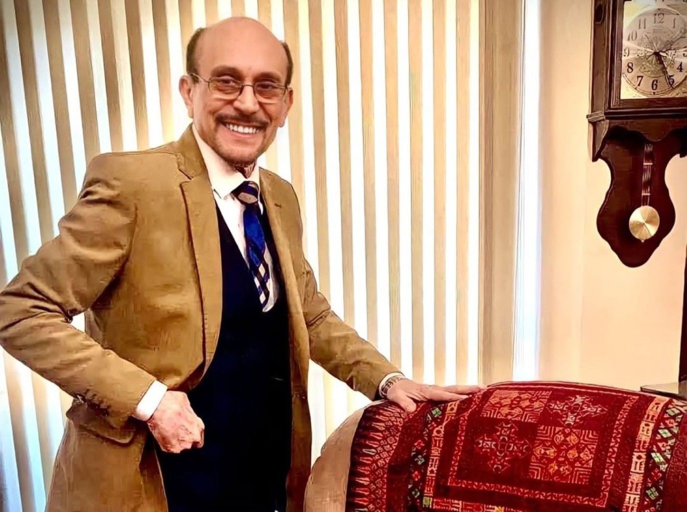 نقل الفنان محمد صبحي إلى المستشفى.. وهذه تفاصيل حالته الصحية