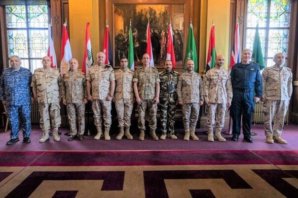 قائد الجيش زار بريطانيا وشارك في الاجتماع التاسع لمجموعة "Dragon Group" والتقى نظيره البريطاني
