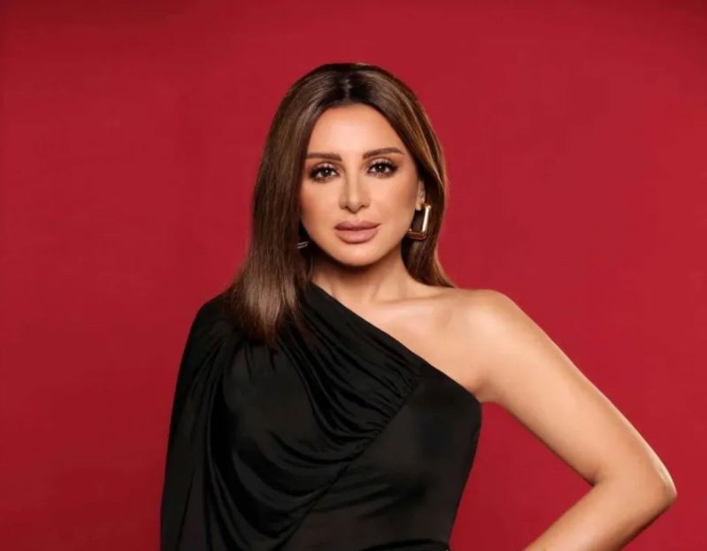 قبل خضوعها لجراحة خطيرة.. لميس الحديدي عن أنغام: تواجه أصعب محنة صحية في حياتها