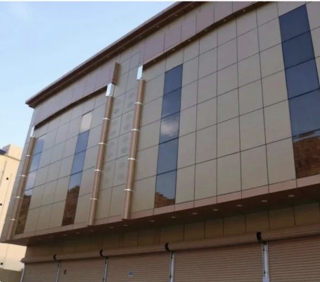 عاجل: أمانة الرياض تعلن رسمياً إيقاف استخدام الكلادينج في الواجهات الخارجية لهذا السبب.. والغرامات بانتظار المخالفين