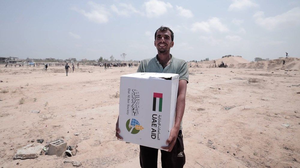 الإمارات تنفذ الإنزال الجوي الـ67 للمساعدات على غزة