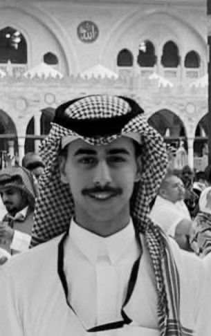 تشييع جثمان محمد القاسم بعد الصلاة عليه في المسجد الحرام في مشهد مهيب.. فيديو وصور