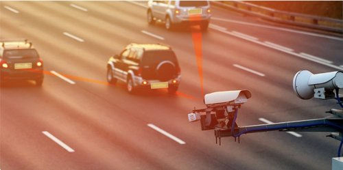 بدءاً من اليوم: المرور السعودي يستبدل كاميرات ساهر بنظام مزدوج العدسة.. يرصد المخالفات من مسافات غير متوقعة