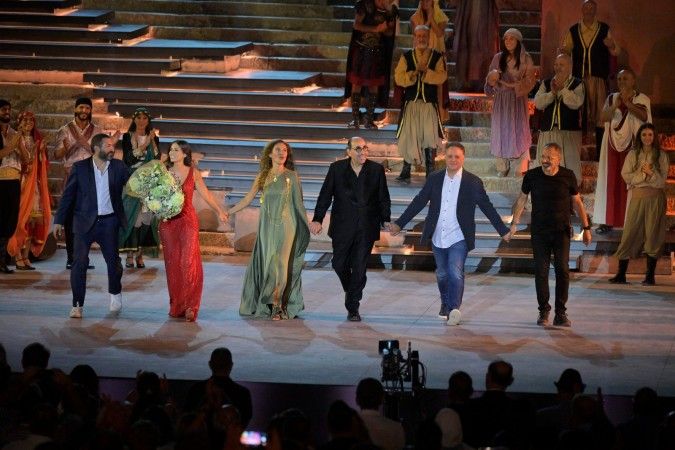 هبة طوجي تتألق بحفل استثنائي في مهرجانات بعلبك الدولية بـ "حقبات"