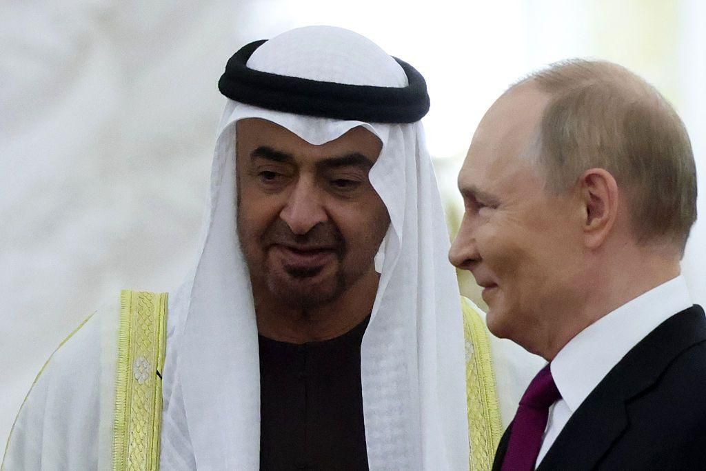 الخليج بين موسكو وواشنطن: هكذا تتقن العواصم الخليجية حسابات السياسة و"براغماتية" الطاقة