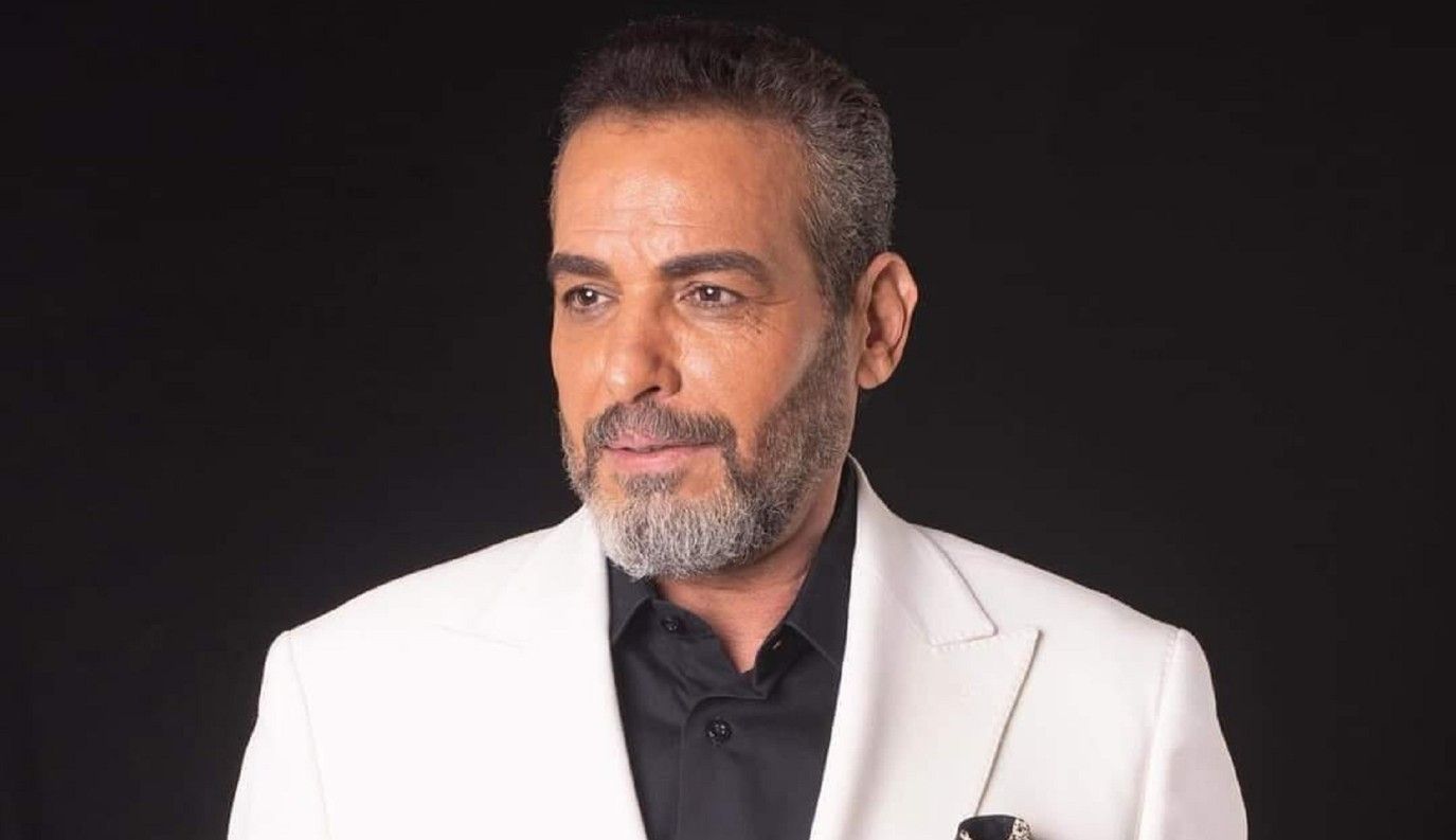 أحمد عبد العزيز لسيدتي: لم أقصد تجاهل الشاب وهناك من يتصيد لي تصرفاتي