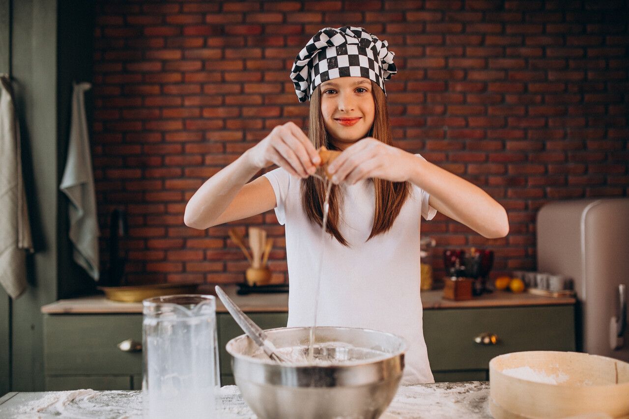 مغامرات الأطفال الكارثية في المطبخ.. تجارب على ألسنة الأمهات