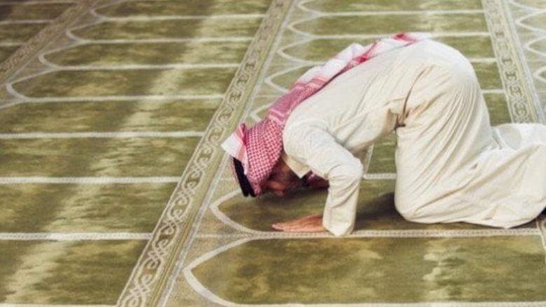 المسند : أوقات الصلاة في المدن الكبرى مختلفة واقترح عمل تطبيق .. فيديو