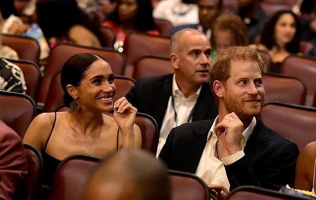 لحظة محرجة لهاري وميغان في عرض فيلم بوب مارلي… وخبيرة لغة الجسد تكشف التّفاصيل