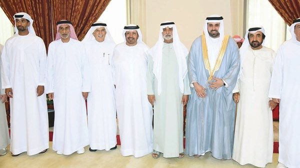 نهيان بن مبارك يحضر أفراح مجرن والأحبابي في العين