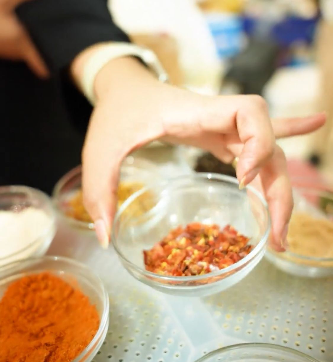 شقراء تتصدر إنتاج الفلفل في المملكة بنسبة تصل إلى 78 % .. فيديو