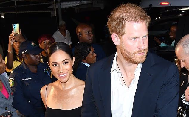 لحظة محرجة لهاري وميغان في عرض فيلم بوب مارلي… وخبيرة لغة الجسد تكشف التّفاصيل