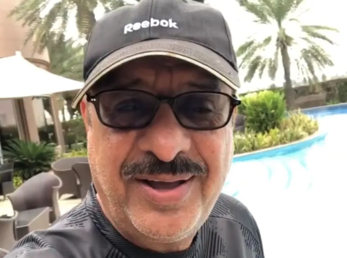 عبدالله ملك ينشر آخر فيديو جمعه بالراحل محمد المنيع وهذا ما قاله