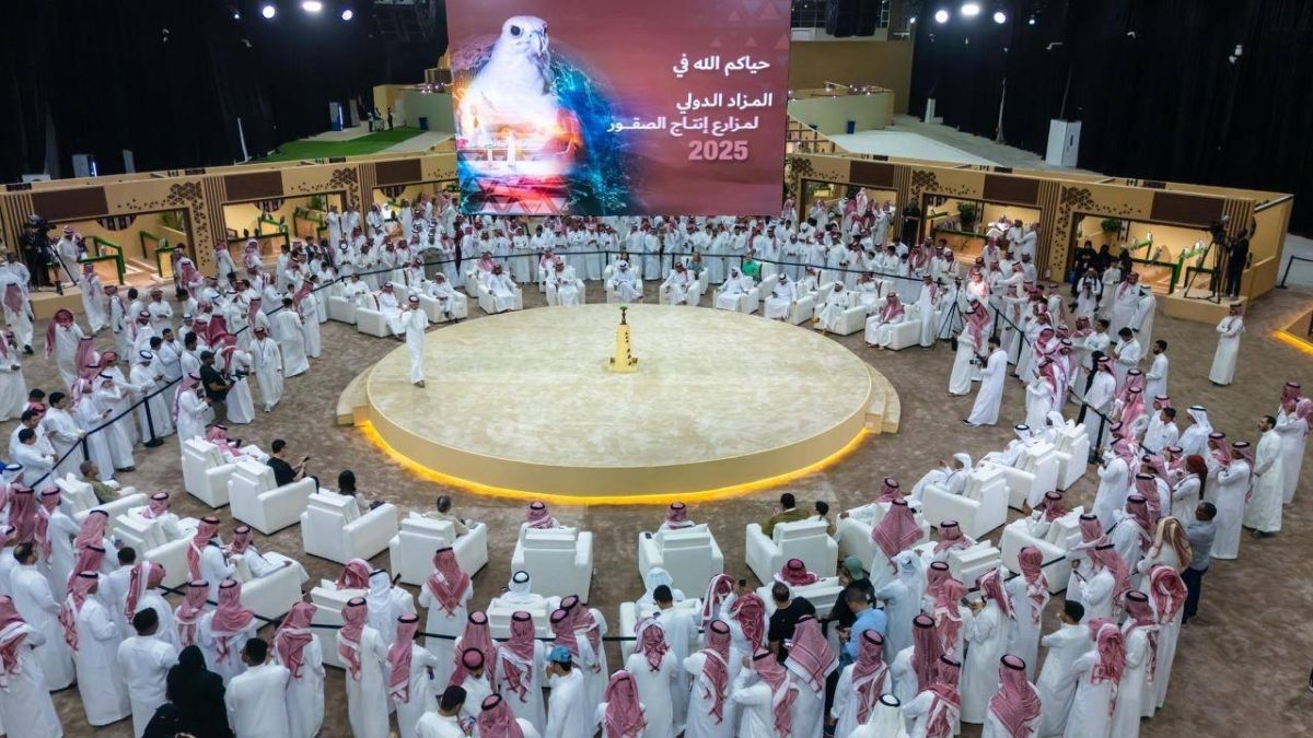 المزاد الدولي لمزارع إنتاج الصقور.. منصة عالمية للشراكات الإستراتيجية بين المنتجين والصقارين