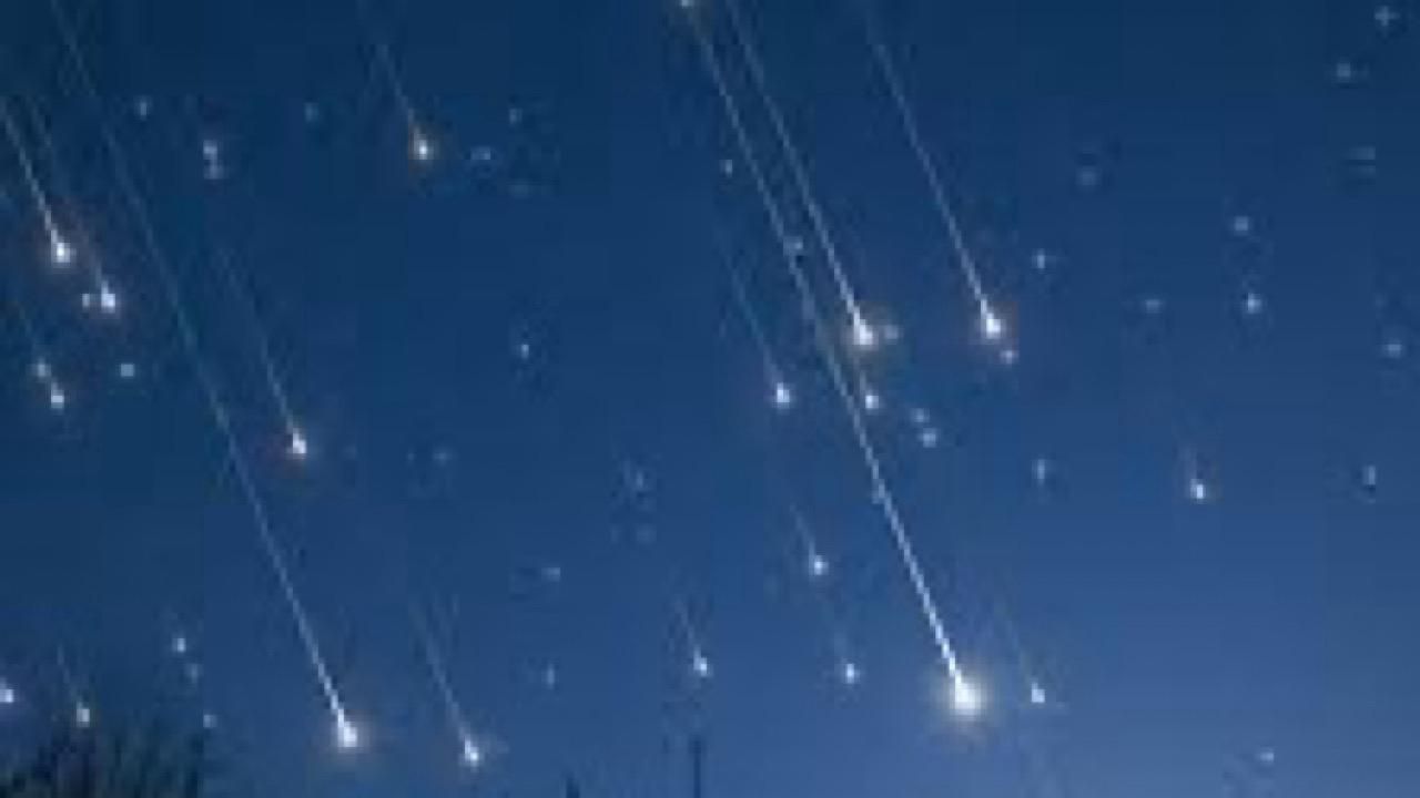 المسند: زخات شهب الفرساوسيات تُرى الليلة بمعدل 80 شهاباً في الساعة