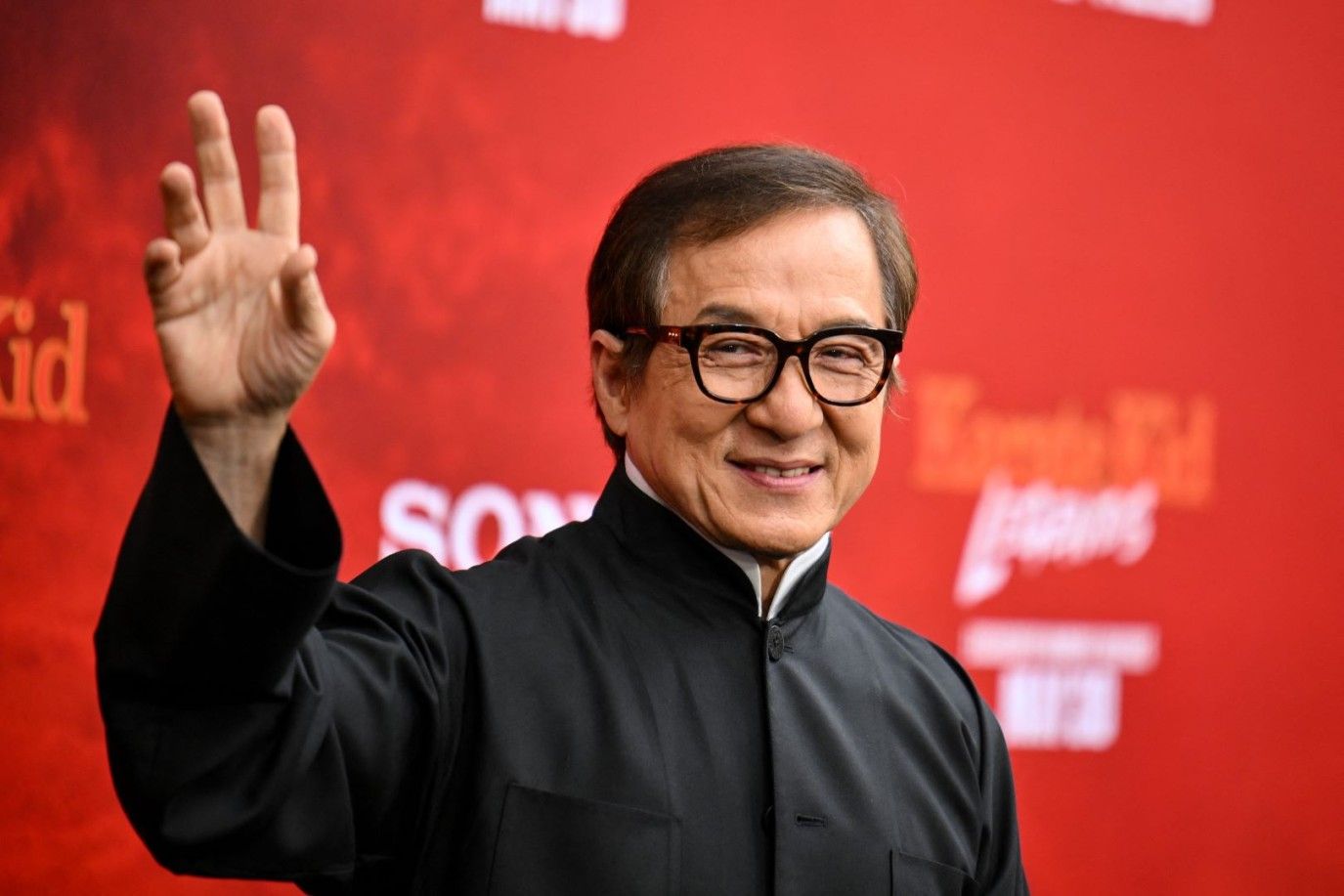 جاكي شان يهاجم هوليوود: الأفلام القديمة أفضل من الحديثة وهكذا تذكّر روبرت دي نيرو