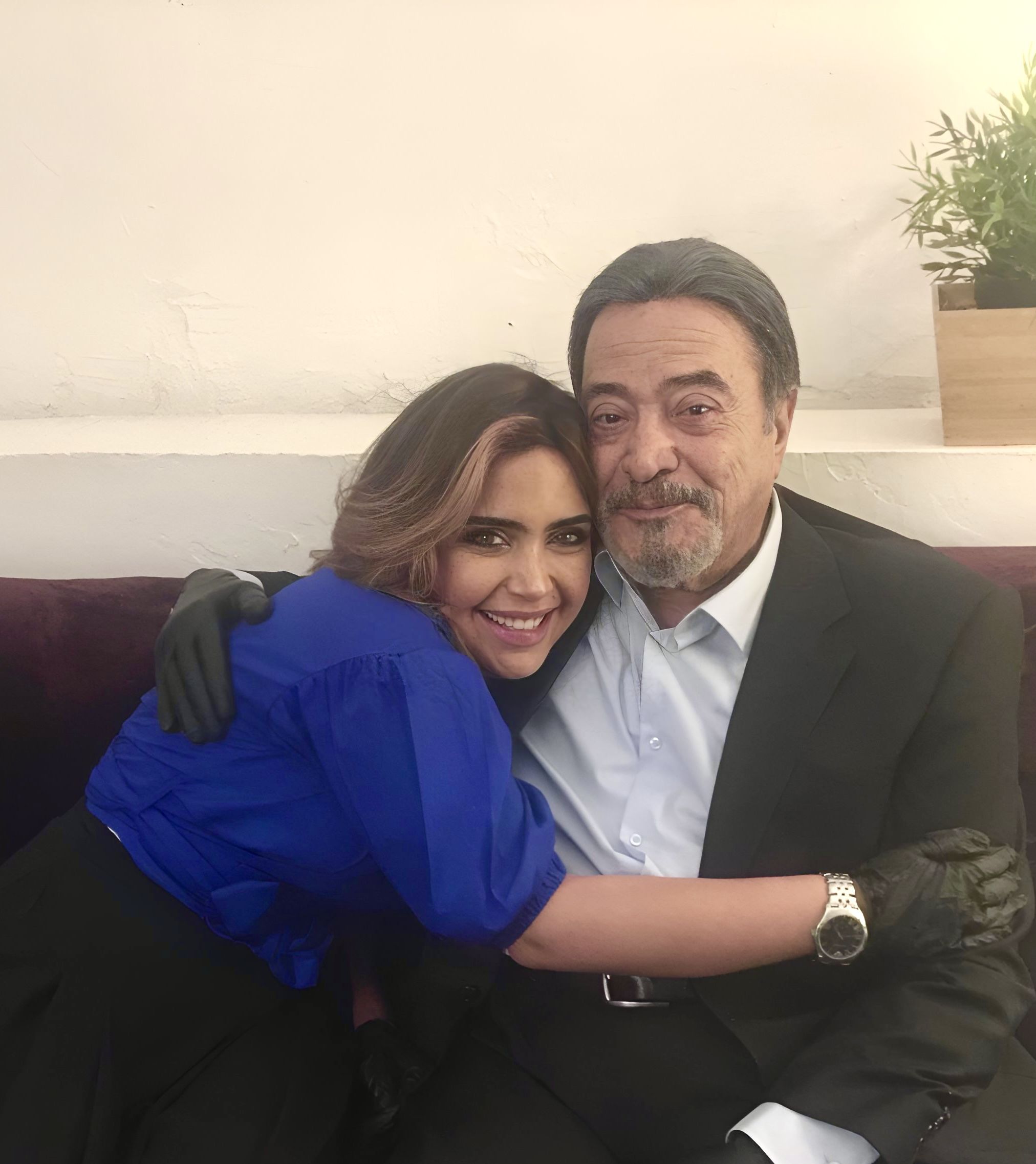 يوسف شعبان... في حضرة فنان نادر وزوج وفيّ: ثلاثون عاماً من الحب والوفاء كما ترويها زوجته لـ الخليج 365