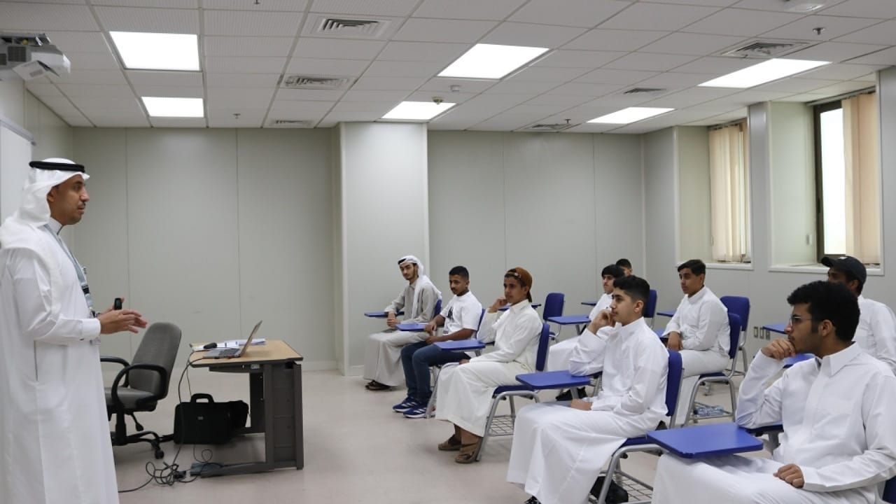 وزير التعليم: تطوير المناهج لمواكبة التغيرات العالمية وترسيخ الهوية الوطنية برؤية ولي العهد .. فيديو