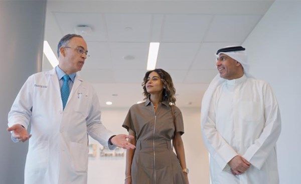 "كليفلاند أبوظبي" ينقذ حياة مواطنة كويتية بعملية زراعة مزدوجة للكبد والكلى