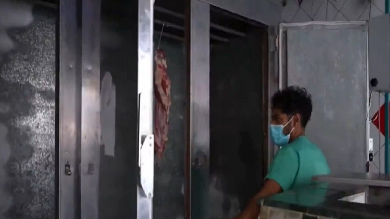 مصادر لحوم تالفة ومنتجات منتهية الصلاحية بالرياض. فيديو