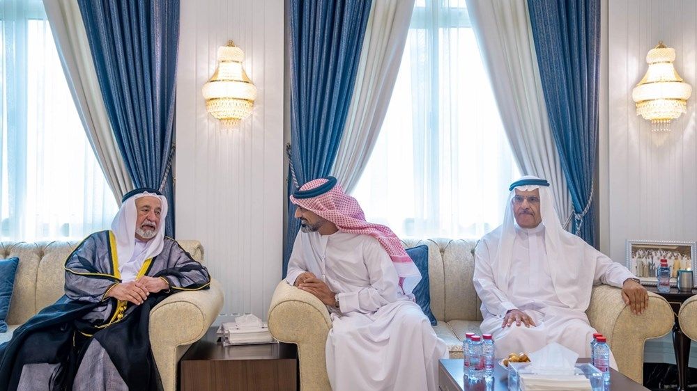 حاكم الشارقة والشيوخ يقدمون واجب العزاء في وفاة مريم بنت سلطان القاسمي
