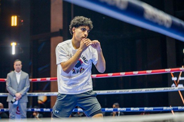 انطلاق التدريبات المفتوحة في الرياض استعداداً لنزال قمة الوزن الثقيل بين موسيس إيتاوما وديليان وايت