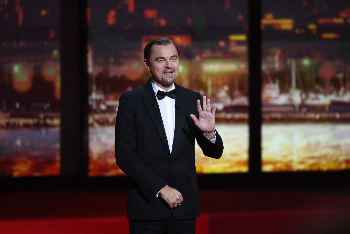 ليوناردو دي كابريو لا يريد إضاعة الوقت في علاقاته الشخصية بعد سن الخمسين