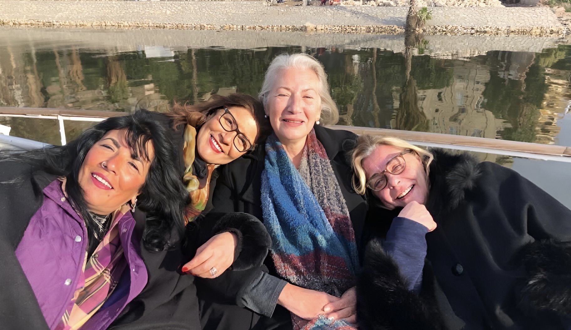 عزت أبوعوف الأخ الفنان والظل الذي لا يغيب: حكايات من قلب عائلته