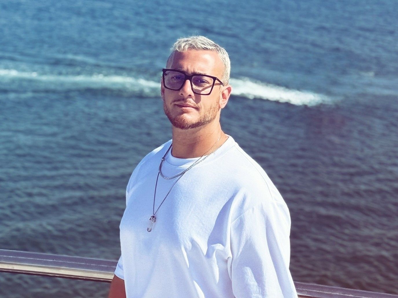 لقاء ودي يجمع سعد لمجرد مع كريم محمود عبد العزيز وشيكو.. وهكذا علقوا