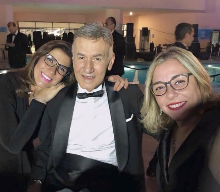 عزت أبوعوف الأخ الفنان والظل الذي لا يغيب: حكايات من قلب عائلته