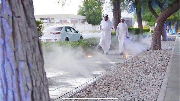 مماشٍ مبردة بالرذاذ في مدينة زايد