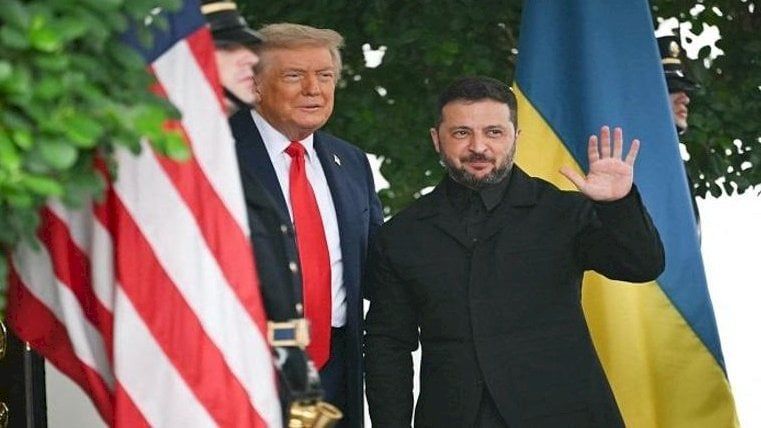 زيلينسكي في البيت الأبيض بدون الزي العسكري!