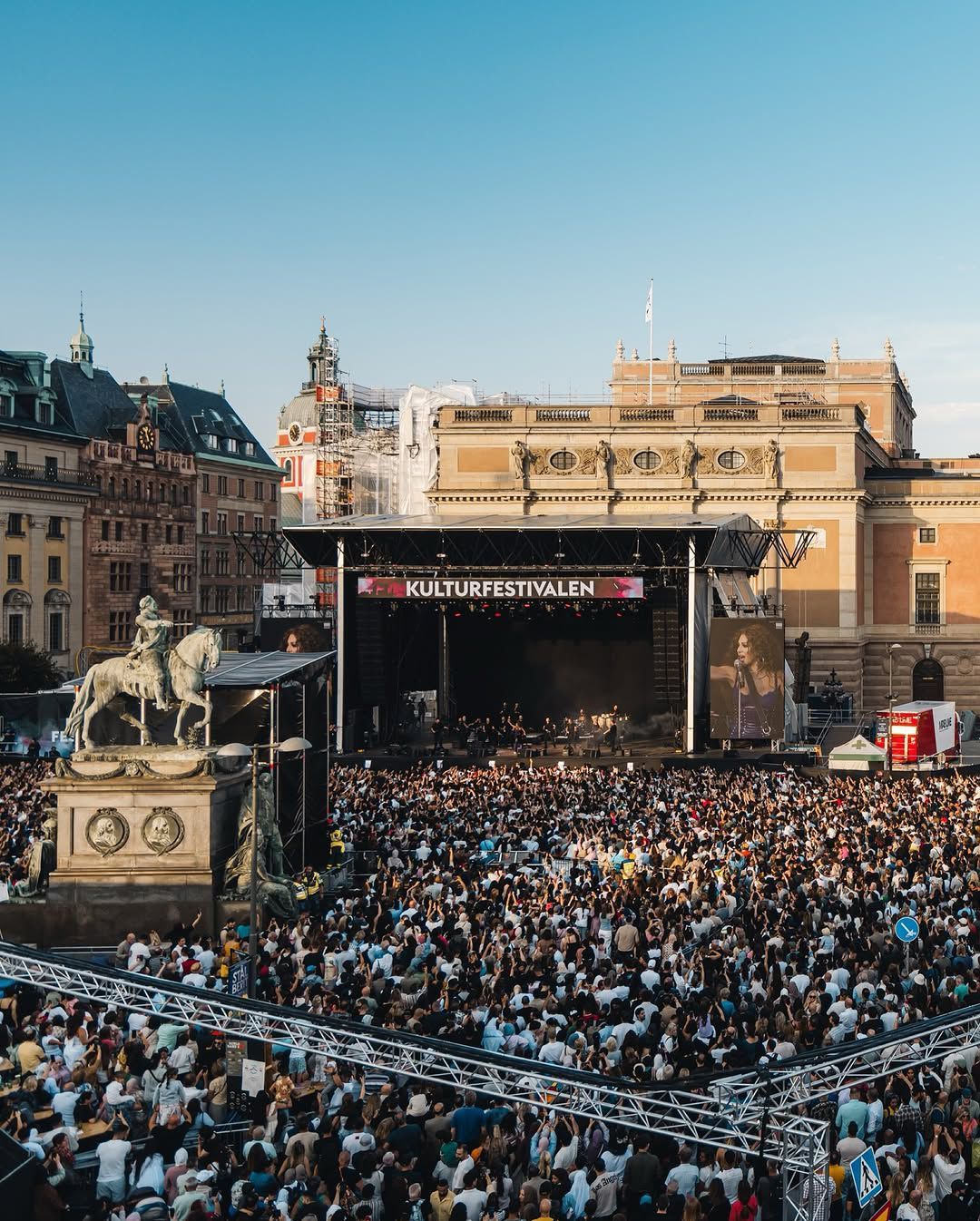 متابعة- بعد حفلها في ستوكهولم… ميريام فارس تتصدّر التراند