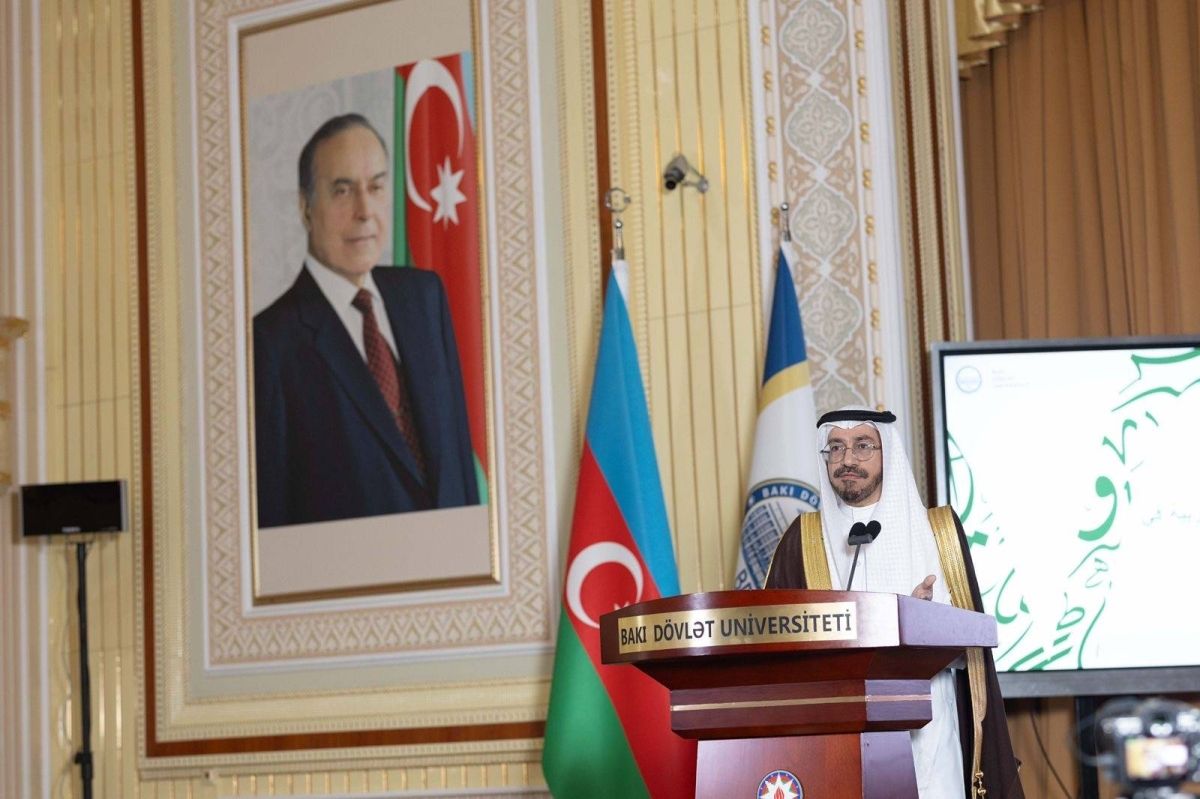 مجمع الملك سلمان العالمي للغة العربية ينظم برنامج "شهر اللغة العربية" في أذربيجان