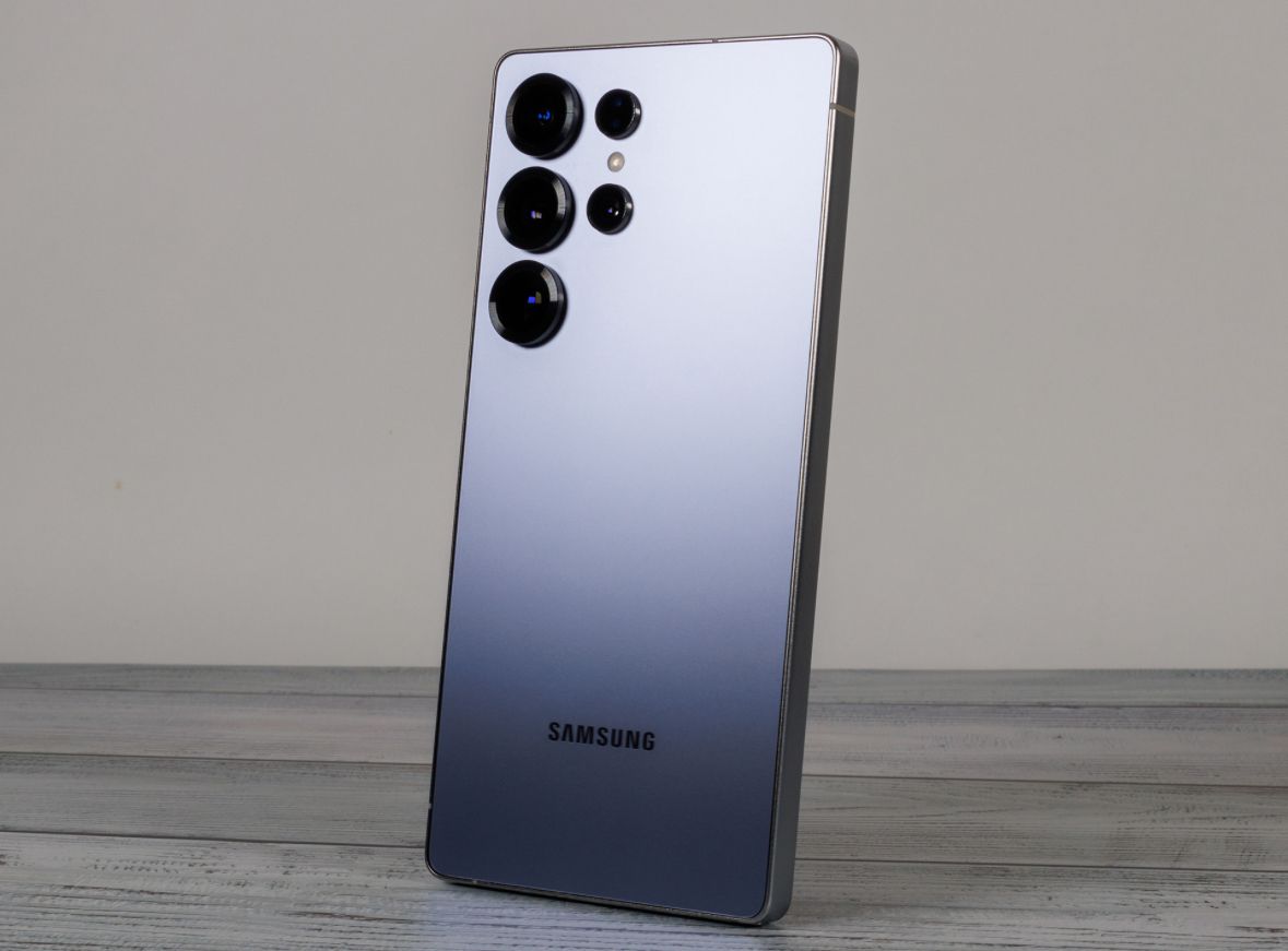 تكنولوجيا: مبيعات Samsung Galaxy S25 Ultra تتفوق على Xiaomi 15 Ultra حسب تقرير جديد