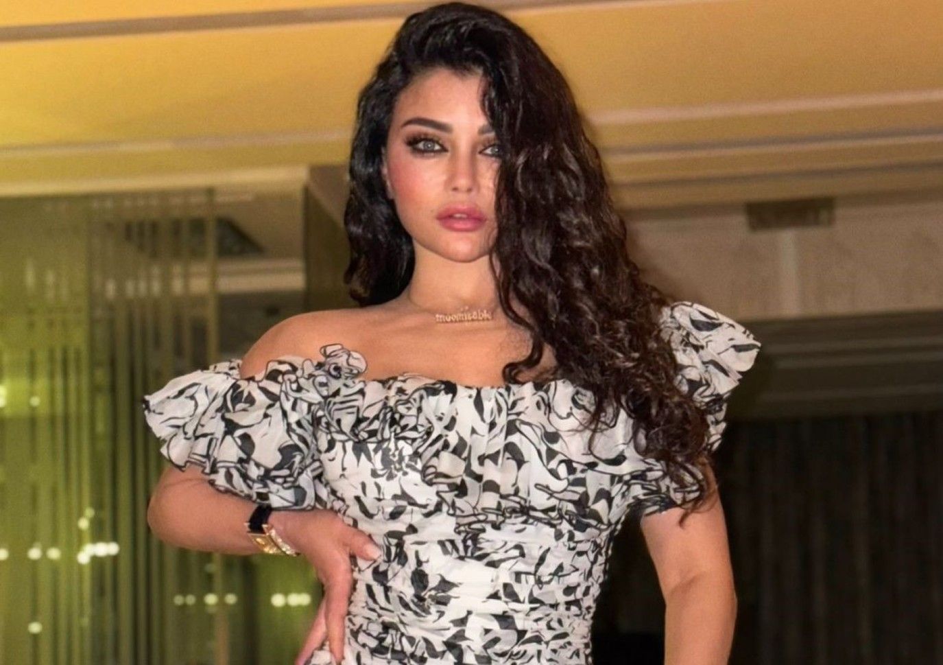 هيفاء وهبي تثير الجدل بردودها على محللة للغة الجسد ثم تحذف المنشور.. أعرفوا القصة كاملة