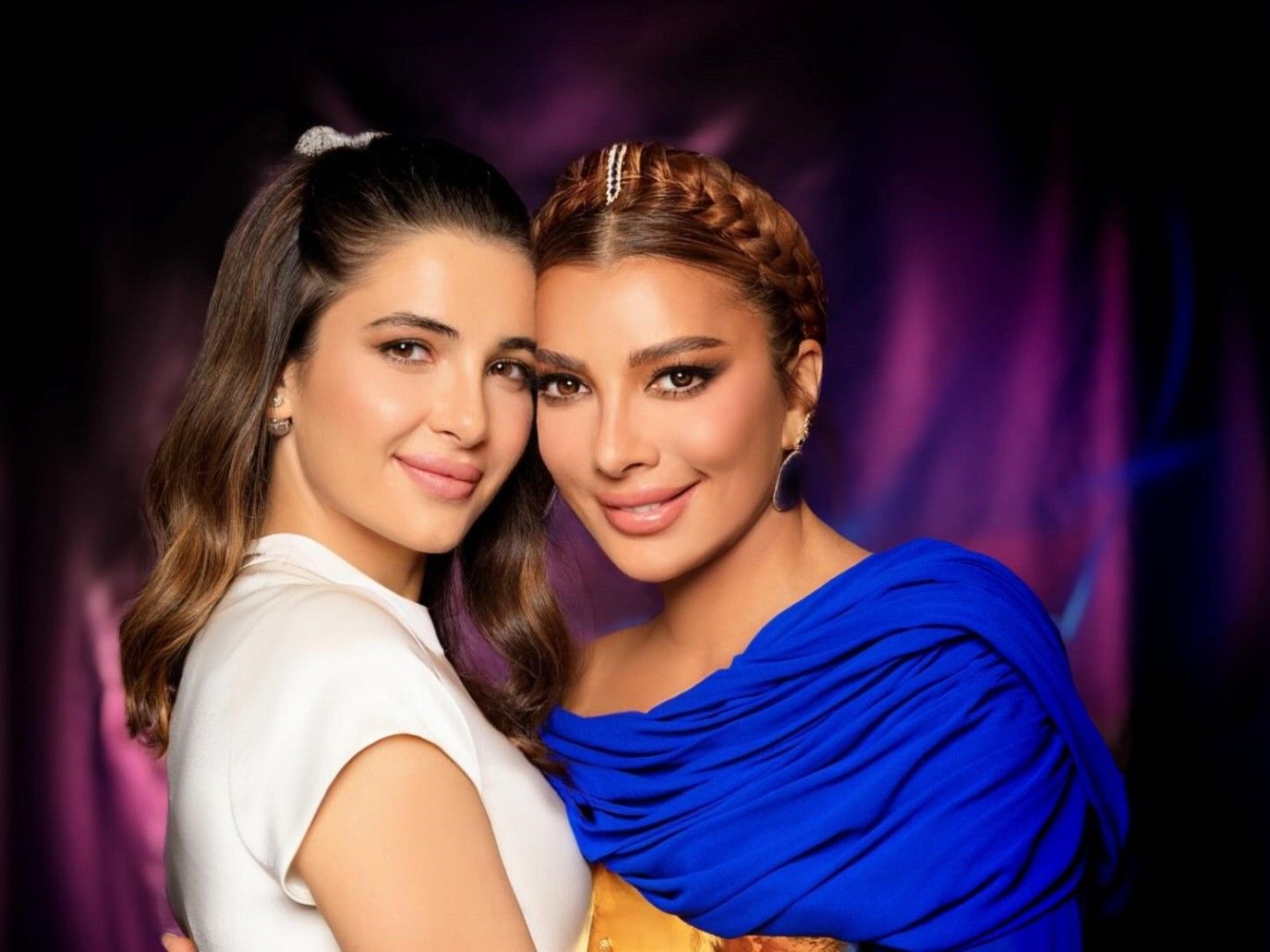 لقطة عائلية خاصة تجمع أصالة بزوجها الأول وابنتهما شام