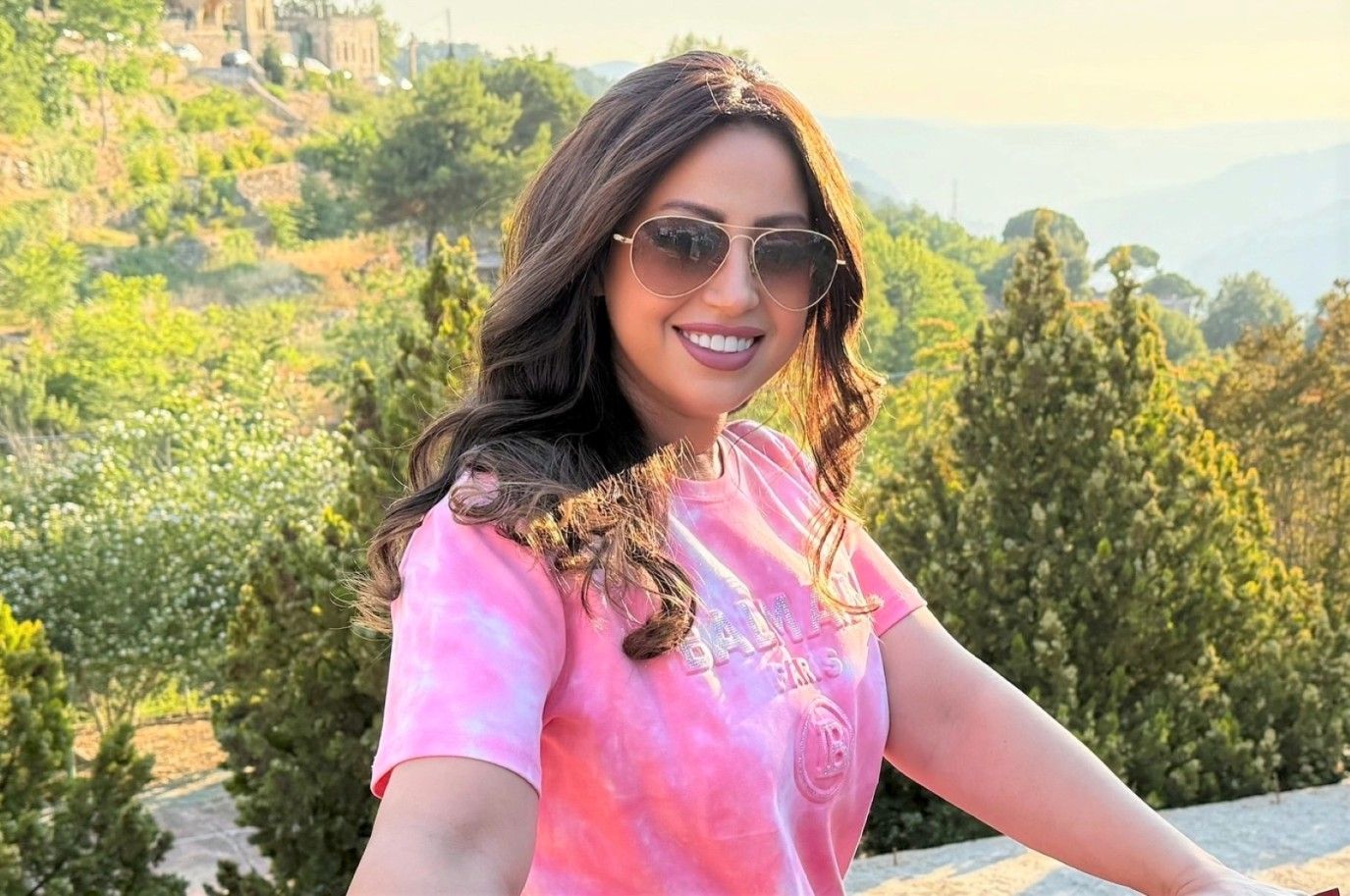 ريهام عبد الحكيم تنشر صورة لها مع أنغام وتتمنى لها الشفاء بهذه الكلمات